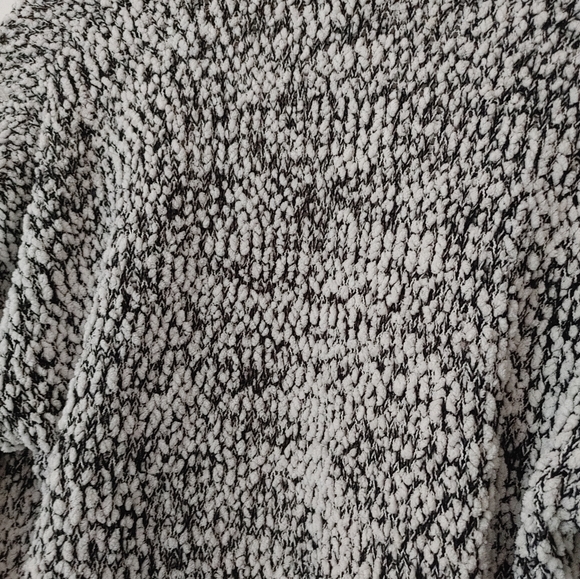 Sienna Sky Black & White Popcorn Knit Slouchy Cardigan ~ Size M - Picture 8 of 8